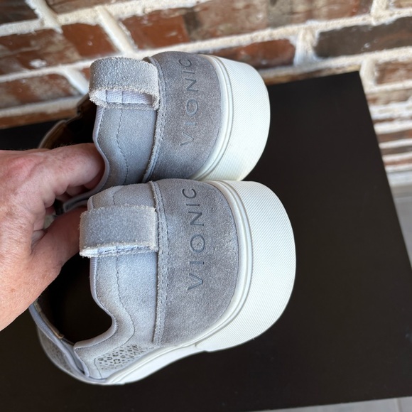 VIONIC Kimmie Perf Gray Suede Sneakers Slip On Sneakers Size 10 - Picture 9 of 13
